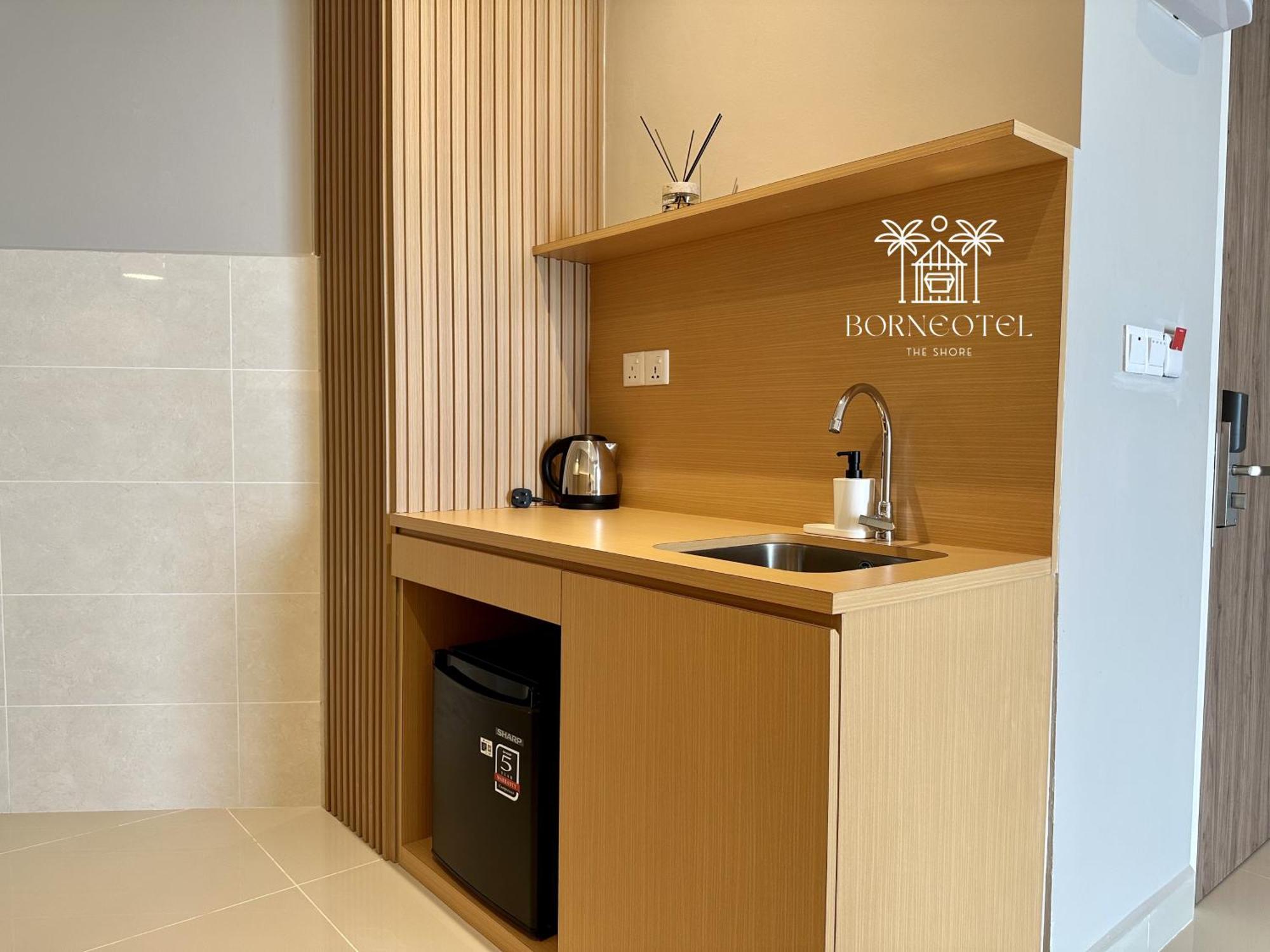 Aparthotel Borneotel The Shore Kk By Chg